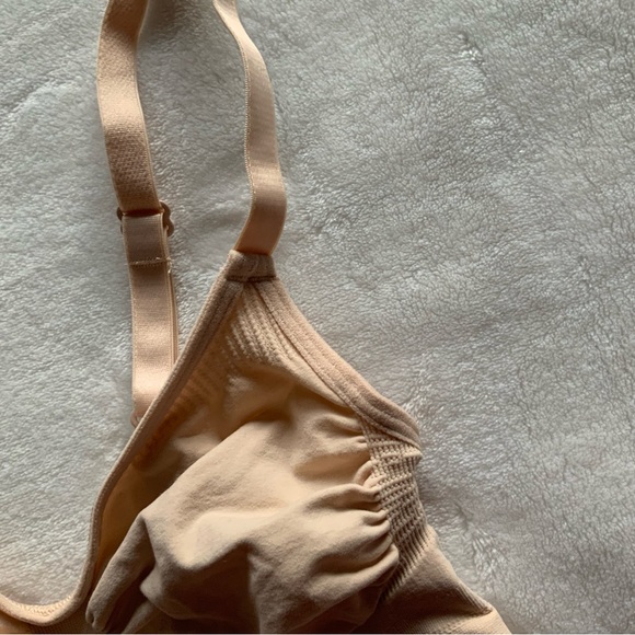 Skims Sculpting Bralette - Picture 3 of 8